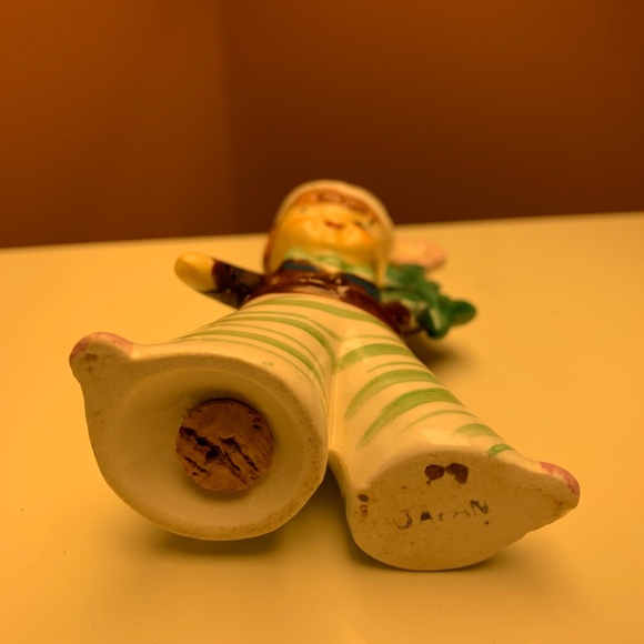 Vintage Enesco Sweet Shoppe Green Flower Boy Pepper Shaker - Picture 2 of 3